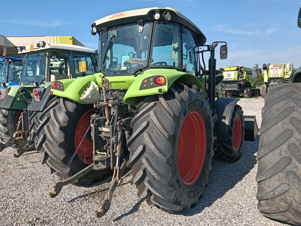 Claas Arion 460 - Traktor: 5 kép. Claas Arion 460 - Traktor: 5 kép.
