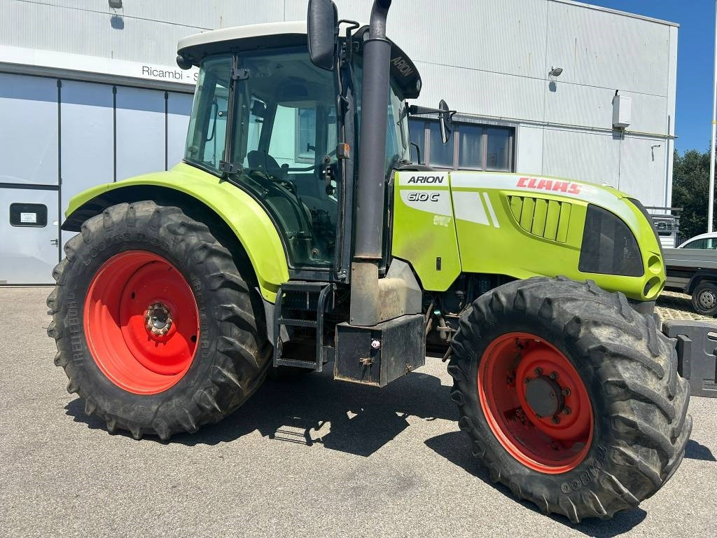 Claas Arion 610 C - Traktor: 2 kép. Claas Arion 610 C - Traktor: 2 kép.