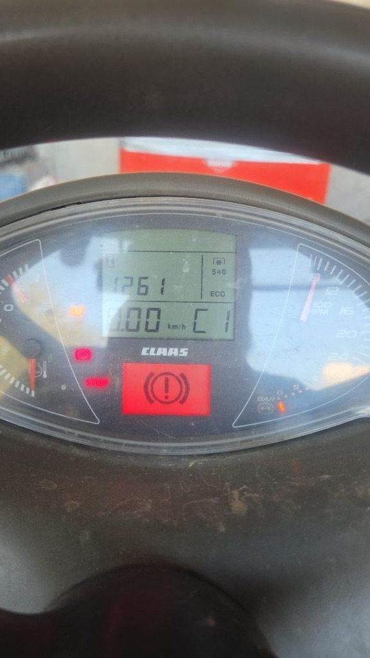 Claas Arion 630 CIS - Traktor: 2 kép. Claas Arion 630 CIS - Traktor: 2 kép.