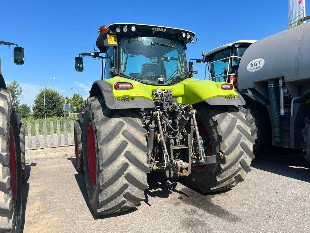 Claas Axion 830 Cmatic - Traktor: 5 kép. Claas Axion 830 Cmatic - Traktor: 5 kép.