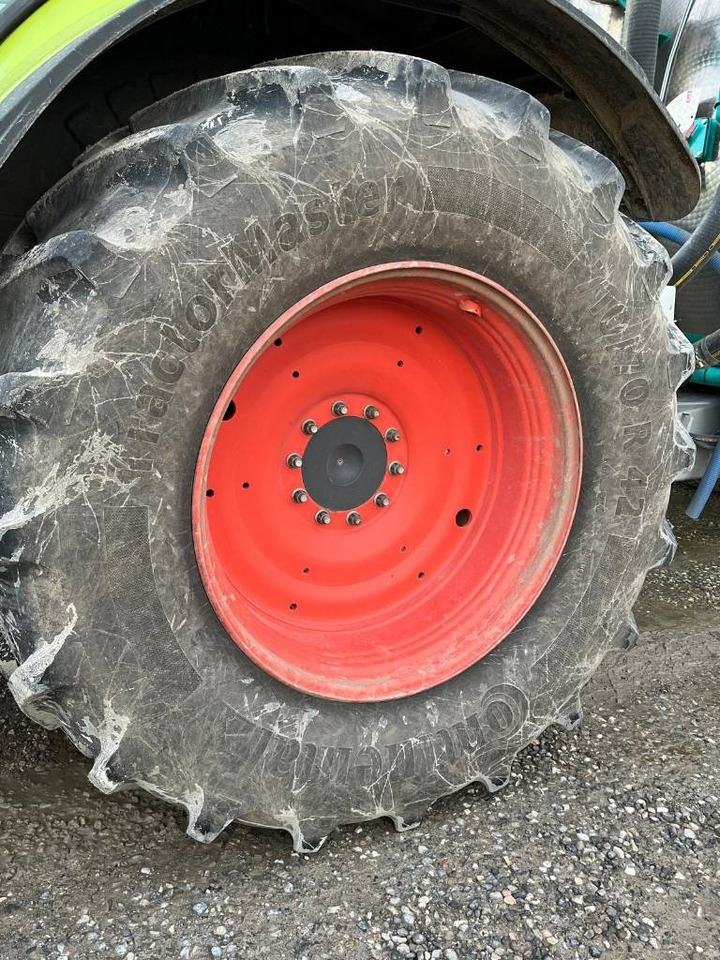 Claas Axion 870 Cmatic - Traktor: 3 kép. Claas Axion 870 Cmatic - Traktor: 3 kép.