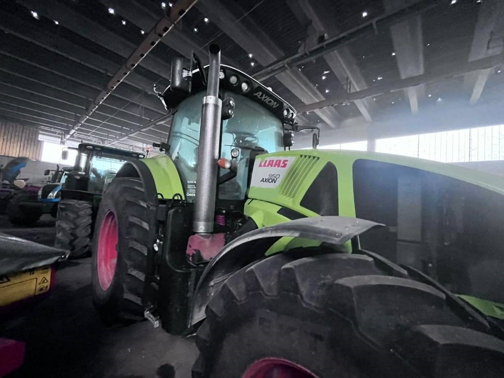 Claas Axion 950 Cmatic - Traktor: 5 kép. Claas Axion 950 Cmatic - Traktor: 5 kép.