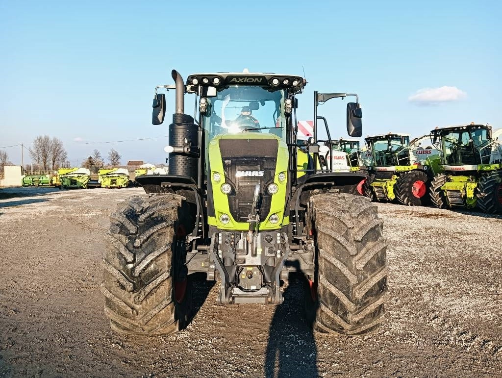 Claas Axion 960 Terra Trac - Traktor: 2 kép. Claas Axion 960 Terra Trac - Traktor: 2 kép.