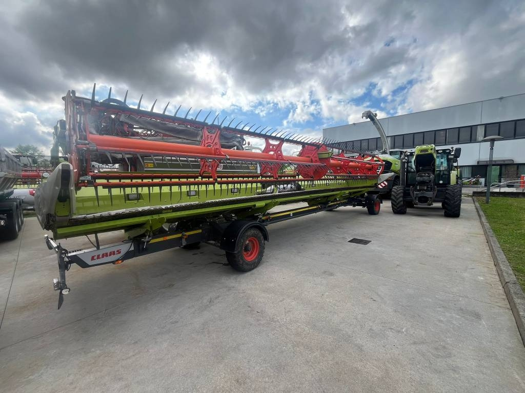 Claas CONVIO FLEX 1080 - Betakarítógép tartozék: 1 kép. Claas CONVIO FLEX 1080 - Betakarítógép tartozék: 1 kép.