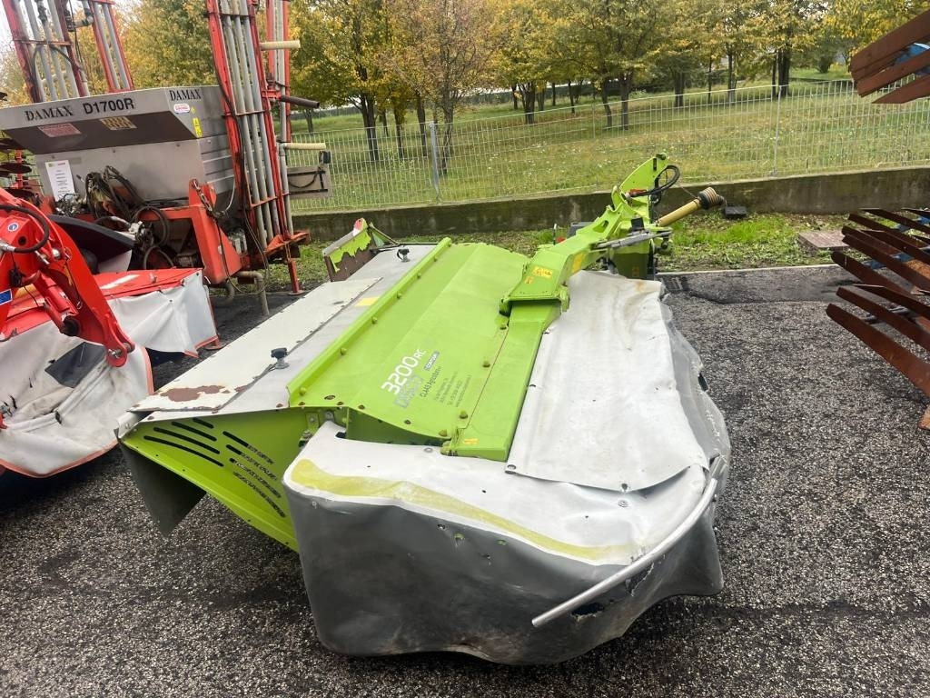 Claas Disco 3200 RC - Fűkasza: 2 kép. Claas Disco 3200 RC - Fűkasza: 2 kép.