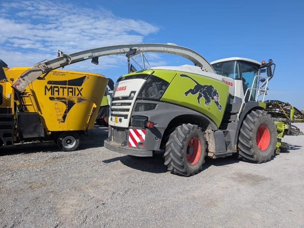 Claas Jaguar 980 - Önjáró szecskázógép: 5 kép. Claas Jaguar 980 - Önjáró szecskázógép: 5 kép.