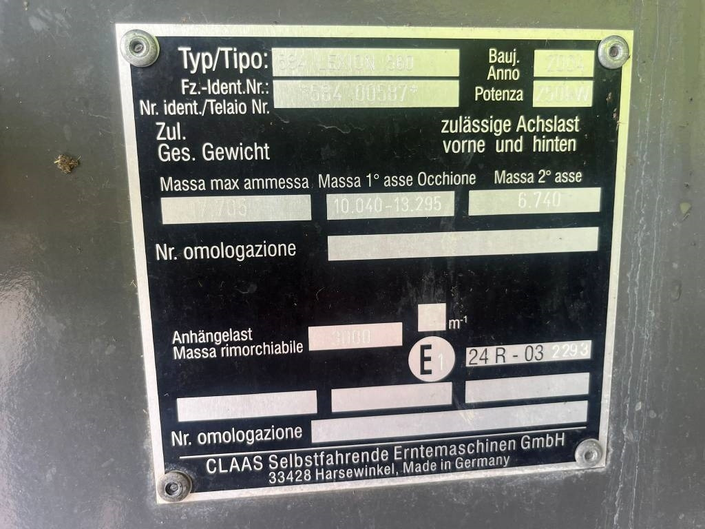 Kombájn Claas Lexion 560 TT: 15 kép. Kombájn Claas Lexion 560 TT: 15 kép.