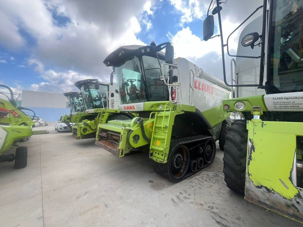 Kombájn Claas Lexion 560 TT: 6 kép. Kombájn Claas Lexion 560 TT: 6 kép.