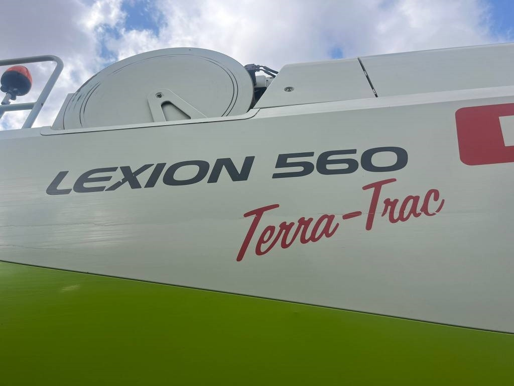 Kombájn Claas Lexion 560 TT: 16 kép. Kombájn Claas Lexion 560 TT: 16 kép.