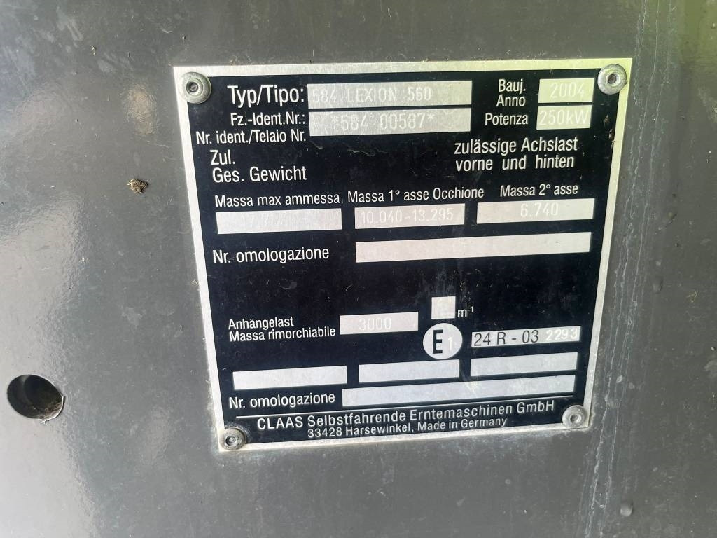 Kombájn Claas Lexion 560 TT: 14 kép. Kombájn Claas Lexion 560 TT: 14 kép.