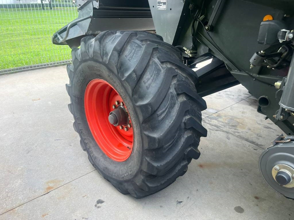 Kombájn Claas Lexion 560 TT: 18 kép. Kombájn Claas Lexion 560 TT: 18 kép.