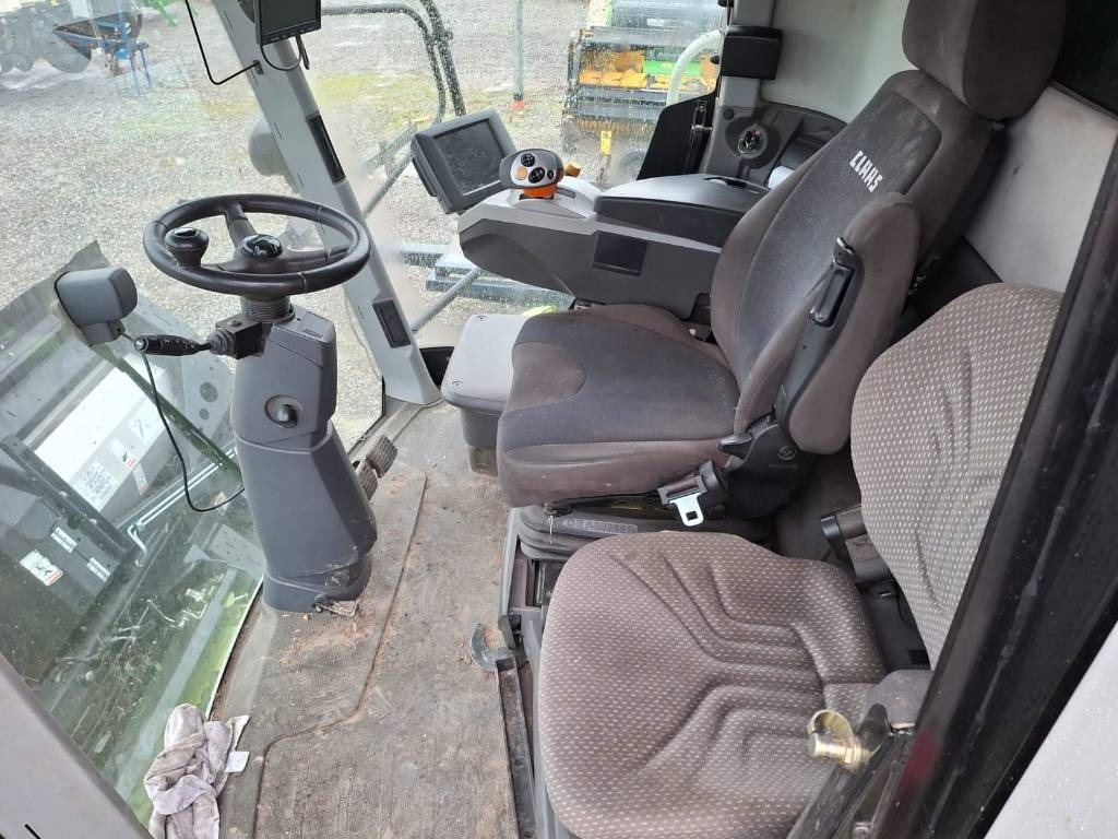 Claas Lexion 740 - Kombájn: 5 kép. Claas Lexion 740 - Kombájn: 5 kép.