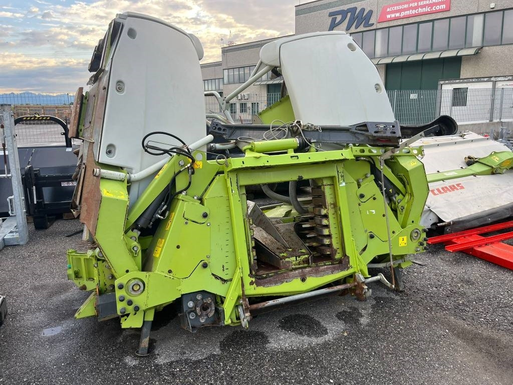 Claas Orbis 600 - Önjáró szecskázógép: 3 kép. Claas Orbis 600 - Önjáró szecskázógép: 3 kép.
