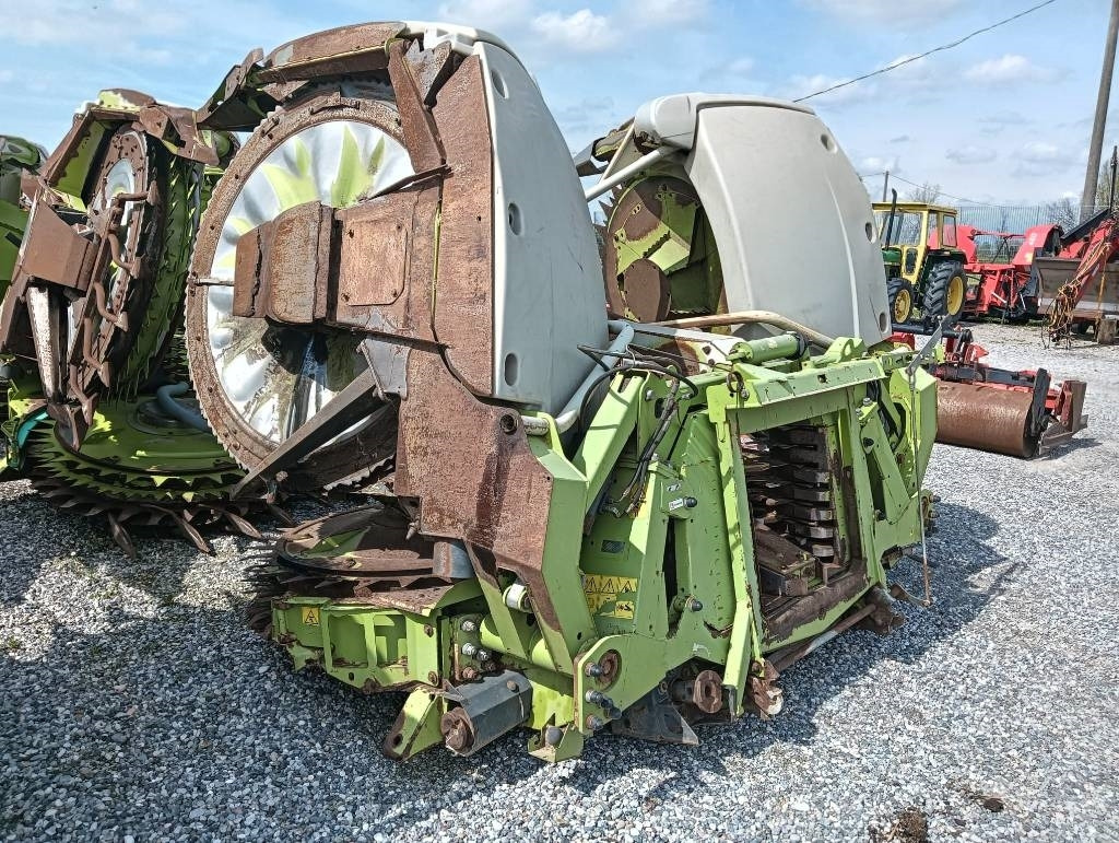 Claas Orbis 600 - Önjáró szecskázógép: 2 kép. Claas Orbis 600 - Önjáró szecskázógép: 2 kép.