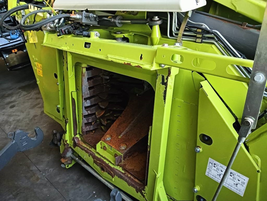 Claas Orbis 750 - Szálastakarmány betakarítás gépei: 2 kép. Claas Orbis 750 - Szálastakarmány betakarítás gépei: 2 kép.