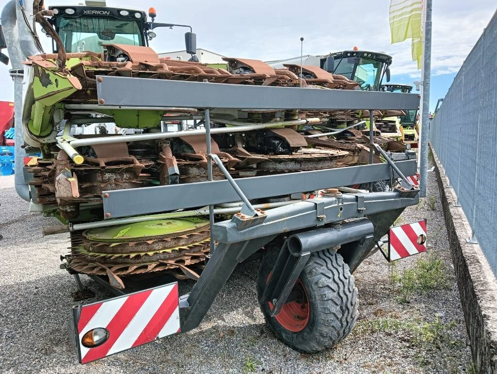 Claas Orbis 900 AC  - Kukorica adapter: 5 kép. Claas Orbis 900 AC  - Kukorica adapter: 5 kép.