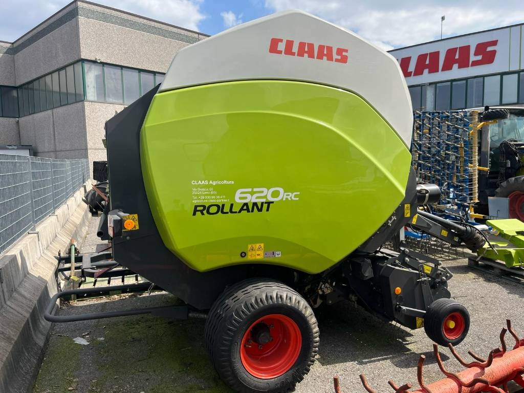 Claas ROLLANT 620 RC - Bálázó: 1 kép. Claas ROLLANT 620 RC - Bálázó: 1 kép.
