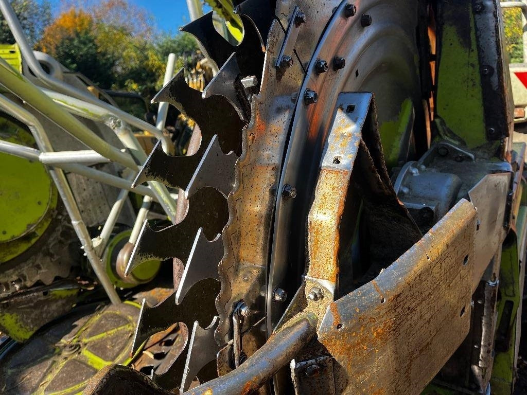 Claas RU 600 - Önjáró szecskázógép: 4 kép. Claas RU 600 - Önjáró szecskázógép: 4 kép.