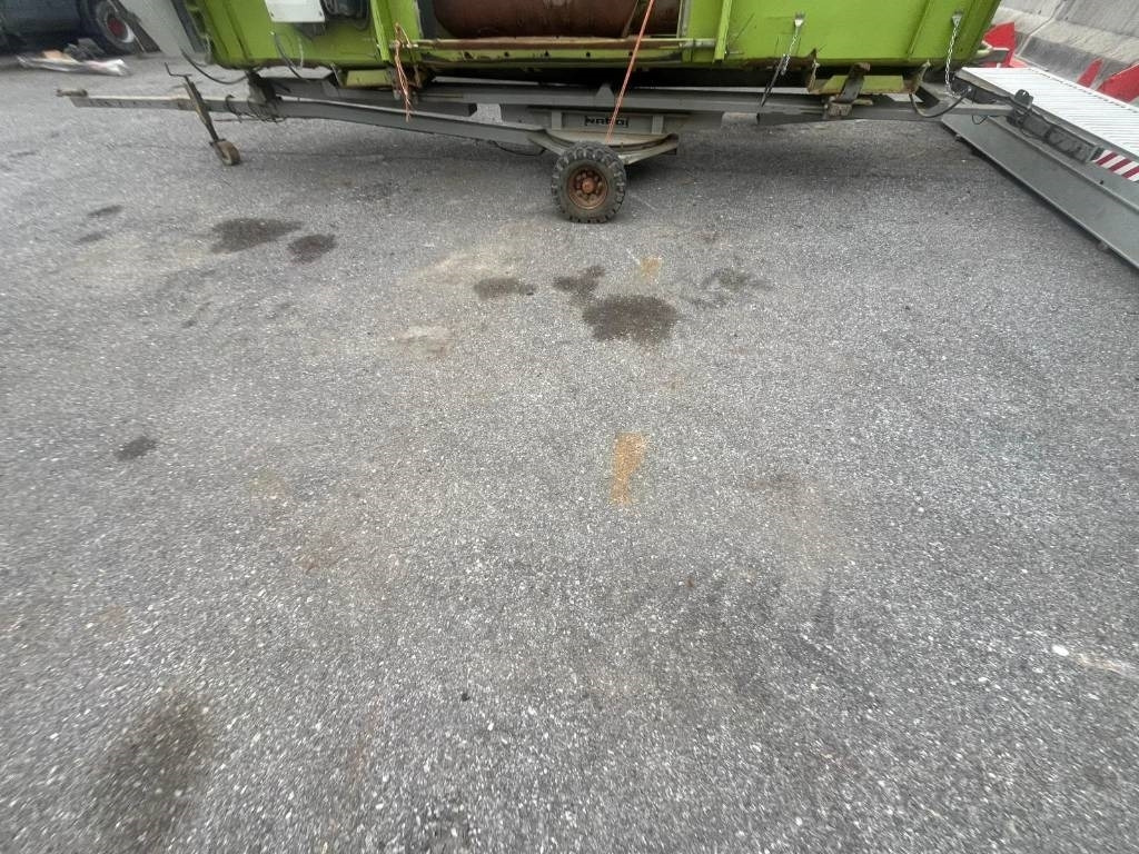 Claas SOIA 510 - Betakarítógép tartozék: 2 kép. Claas SOIA 510 - Betakarítógép tartozék: 2 kép.