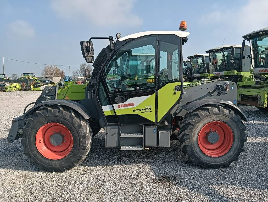 Claas Scorpion 741 Varipower - Teleszkópos rakodó: 5 kép. Claas Scorpion 741 Varipower - Teleszkópos rakodó: 5 kép.