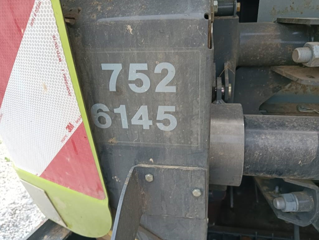 Claas Variant 480 RF - Bálázó: 3 kép. Claas Variant 480 RF - Bálázó: 3 kép.