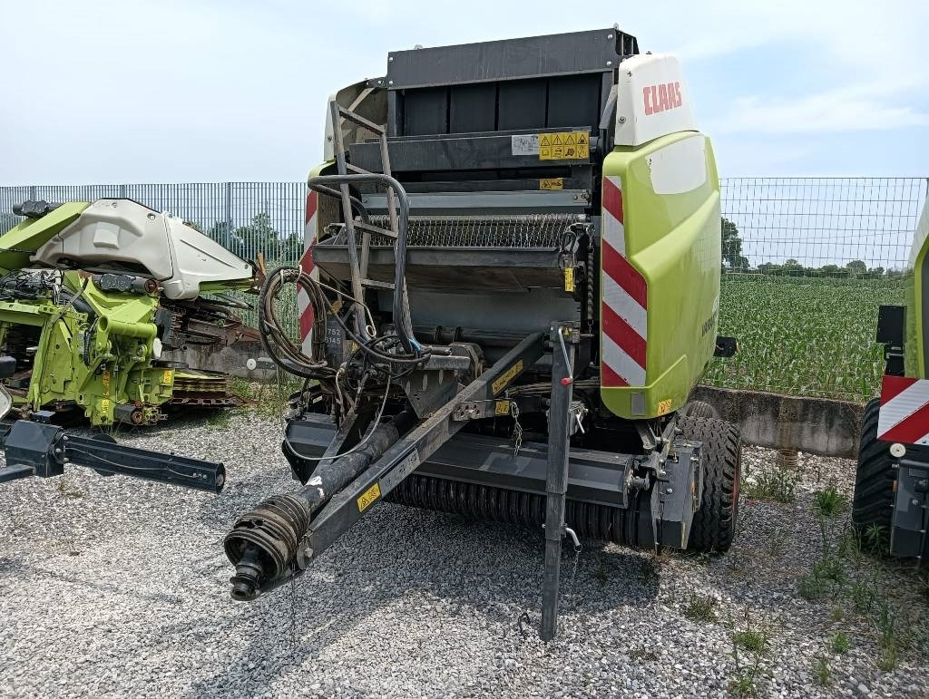 Claas Variant 480 RF - Bálázó: 2 kép. Claas Variant 480 RF - Bálázó: 2 kép.