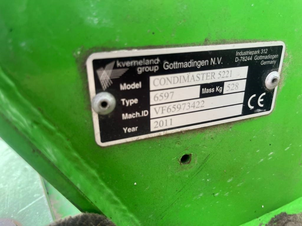 Deutz-fahr 5221 - Szénaforgató: 4 kép. Deutz-fahr 5221 - Szénaforgató: 4 kép.