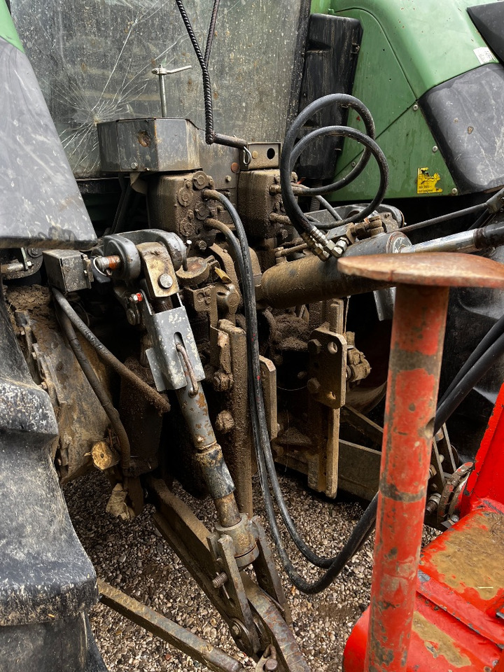FENDT 926 VARIO - Traktor: 4 kép. FENDT 926 VARIO - Traktor: 4 kép.