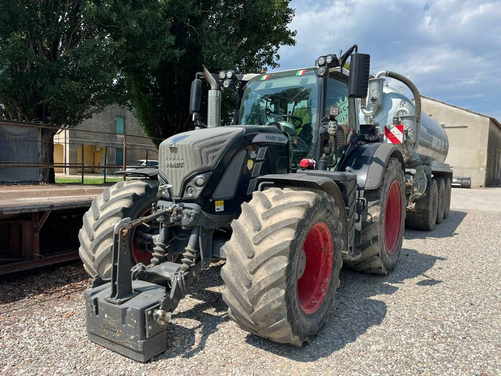 Fendt 720 - Traktor: 1 kép. Fendt 720 - Traktor: 1 kép.