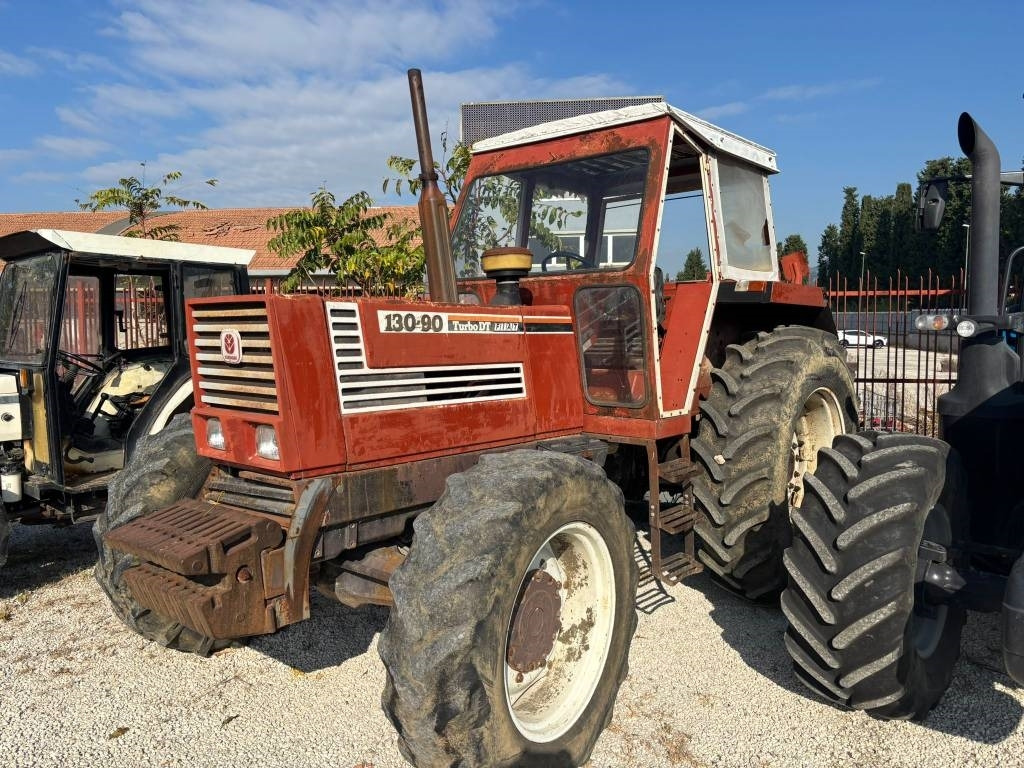 Fiatagri 130/90 DT - Traktor: 2 kép. Fiatagri 130/90 DT - Traktor: 2 kép.
