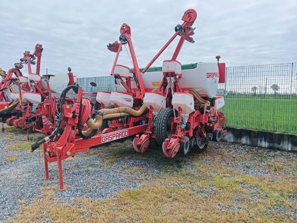 Precíziós vetőgép Gaspardo RENATA 8 FILE: 16 kép.