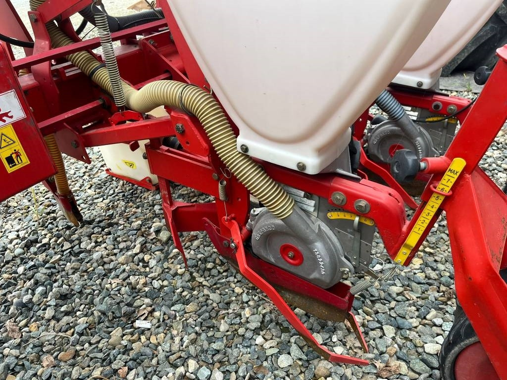 Gaspardo SP 540 - Precíziós vetőgép: 4 kép. Gaspardo SP 540 - Precíziós vetőgép: 4 kép.