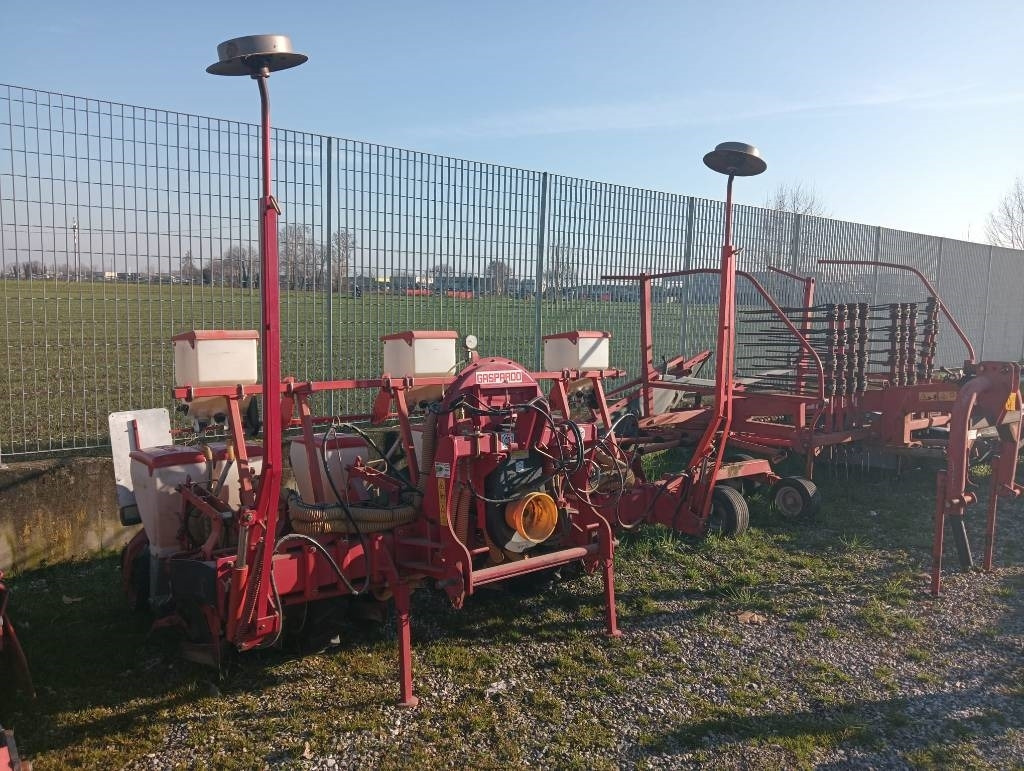Gaspardo ST 250 6 - Precíziós vetőgép: 1 kép. Gaspardo ST 250 6 - Precíziós vetőgép: 1 kép.