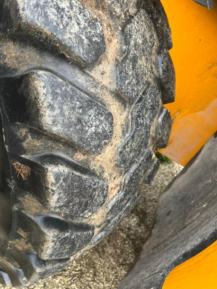 JCB 531-70 Agri Super - Teleszkópos rakodó: 2 kép. JCB 531-70 Agri Super - Teleszkópos rakodó: 2 kép.