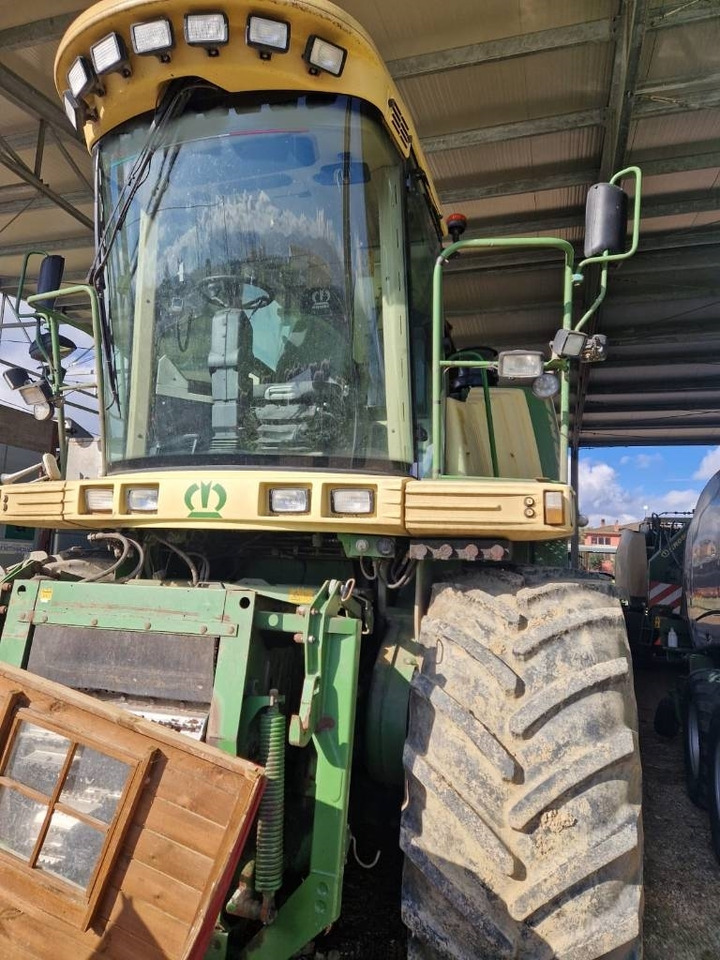 Krone Big X 800 - Önjáró szecskázógép: 3 kép. Krone Big X 800 - Önjáró szecskázógép: 3 kép.