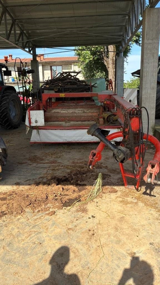 Kuhn FC 250 R G - Fűkasza: 1 kép. Kuhn FC 250 R G - Fűkasza: 1 kép.