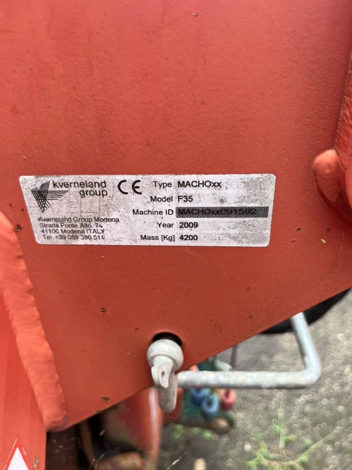 Kverneland NG-H101F30 - Borona: 2 kép. Kverneland NG-H101F30 - Borona: 2 kép.