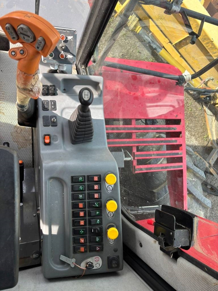 Laverda 5658 - Kombájn: 5 kép. Laverda 5658 - Kombájn: 5 kép.