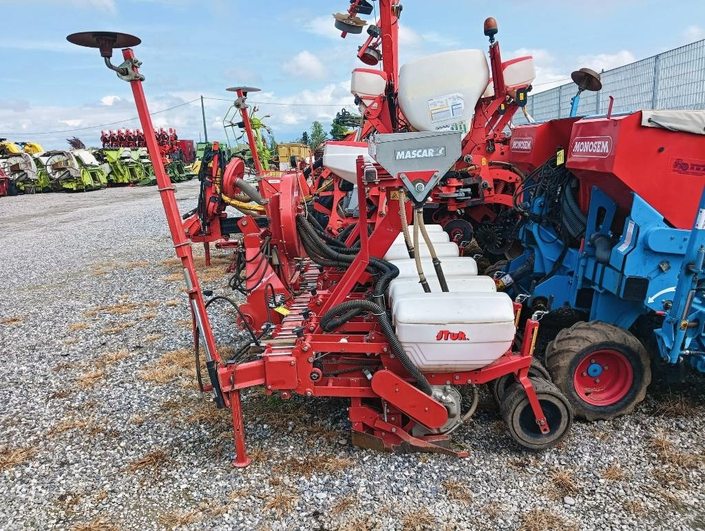 Mascar 6 FILE - Precíziós vetőgép: 5 kép. Mascar 6 FILE - Precíziós vetőgép: 5 kép.