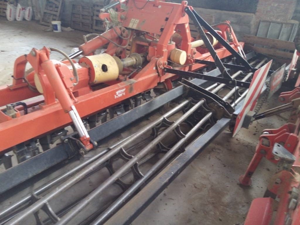 Maschio Aquila 5000 - Borona: 5 kép. Maschio Aquila 5000 - Borona: 5 kép.