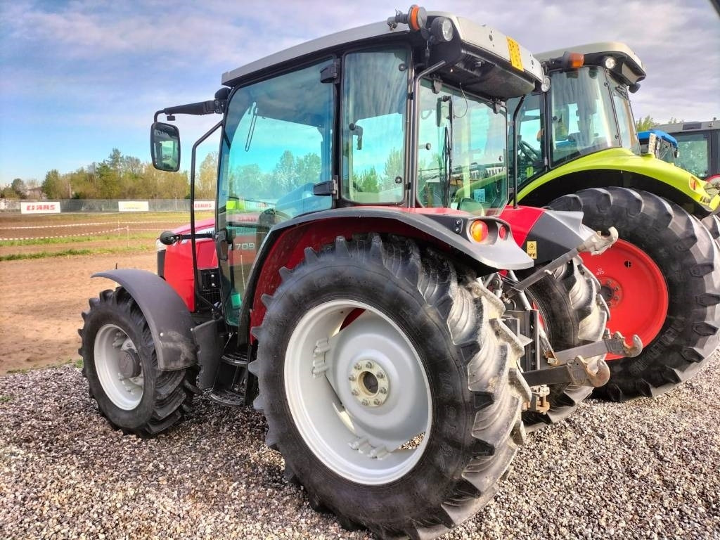 Massey Ferguson 4709 - Traktor: 3 kép. Massey Ferguson 4709 - Traktor: 3 kép.