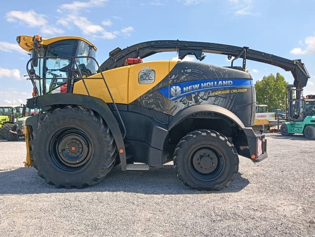 New Holland FR 650 - Önjáró szecskázógép: 4 kép. New Holland FR 650 - Önjáró szecskázógép: 4 kép.