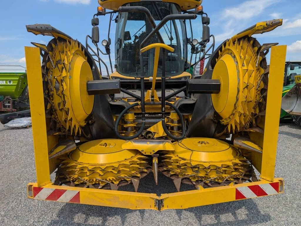 New Holland FR 650 - Önjáró szecskázógép: 5 kép. New Holland FR 650 - Önjáró szecskázógép: 5 kép.