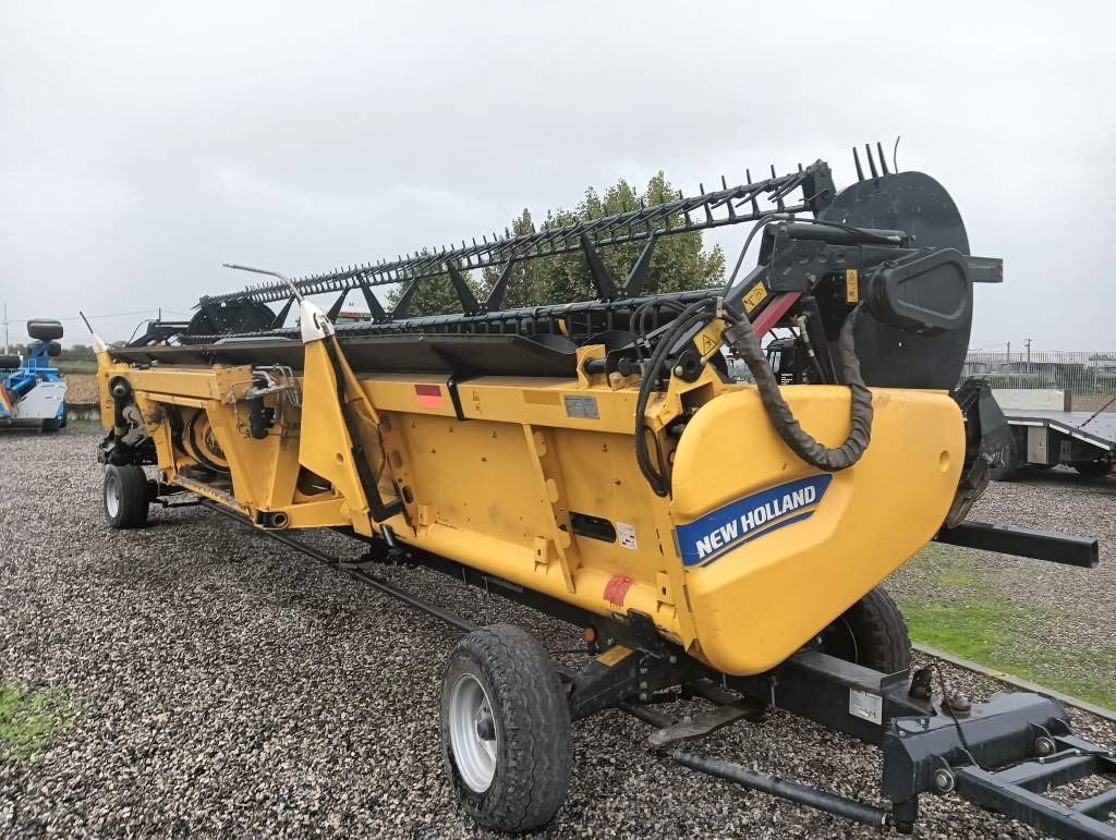 New Holland SOIA A TAPPETI FLEX 9 MT - Betakarítógép tartozék: 4 kép. New Holland SOIA A TAPPETI FLEX 9 MT - Betakarítógép tartozék: 4 kép.