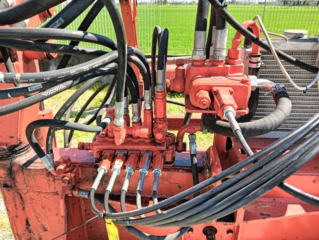 S.V.A DP 750 - Rézsűkasza: 5 kép. S.V.A DP 750 - Rézsűkasza: 5 kép.