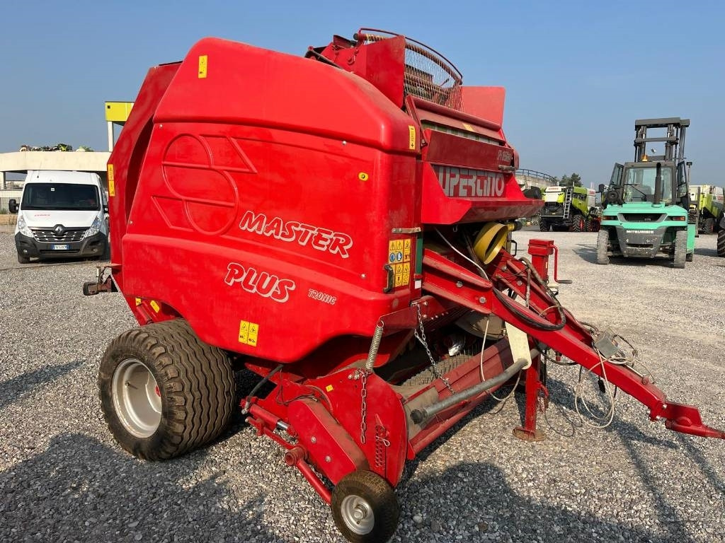 Supertino SP 1650 MASTER PLUS - Bálázó: 1 kép. Supertino SP 1650 MASTER PLUS - Bálázó: 1 kép.