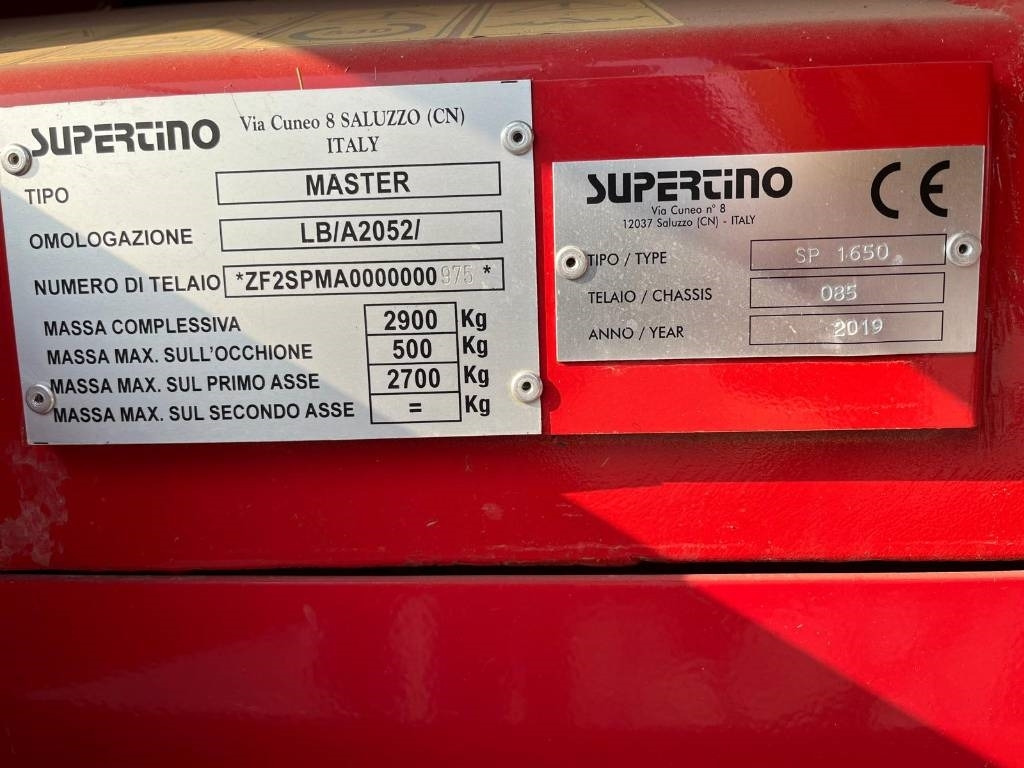 Supertino SP 1650 - Bálázó: 3 kép. Supertino SP 1650 - Bálázó: 3 kép.