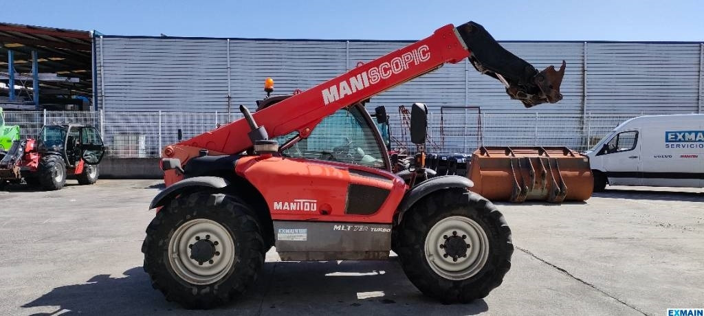 Manitou MLT 731T - Teleszkópos rakodó: 3 kép. Manitou MLT 731T - Teleszkópos rakodó: 3 kép.