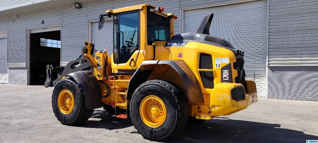 Volvo L 70 H - Gumikerekes homlokrakodó: 4 kép. Volvo L 70 H - Gumikerekes homlokrakodó: 4 kép.