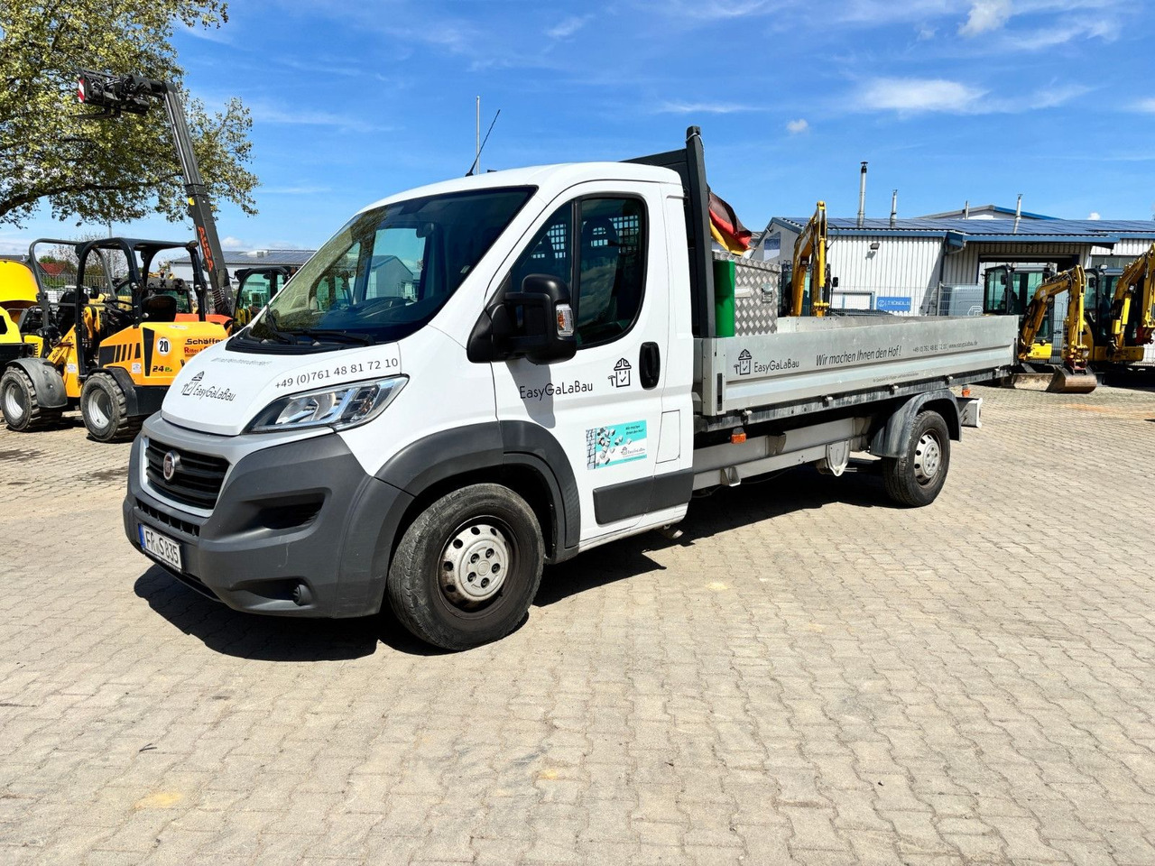 Fiat Ducato Pritsche - Platós kisteherautó: 1 kép. Fiat Ducato Pritsche - Platós kisteherautó: 1 kép.